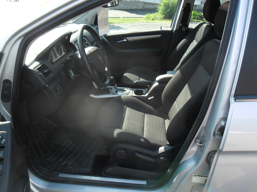 mb200-2011-009.jpg